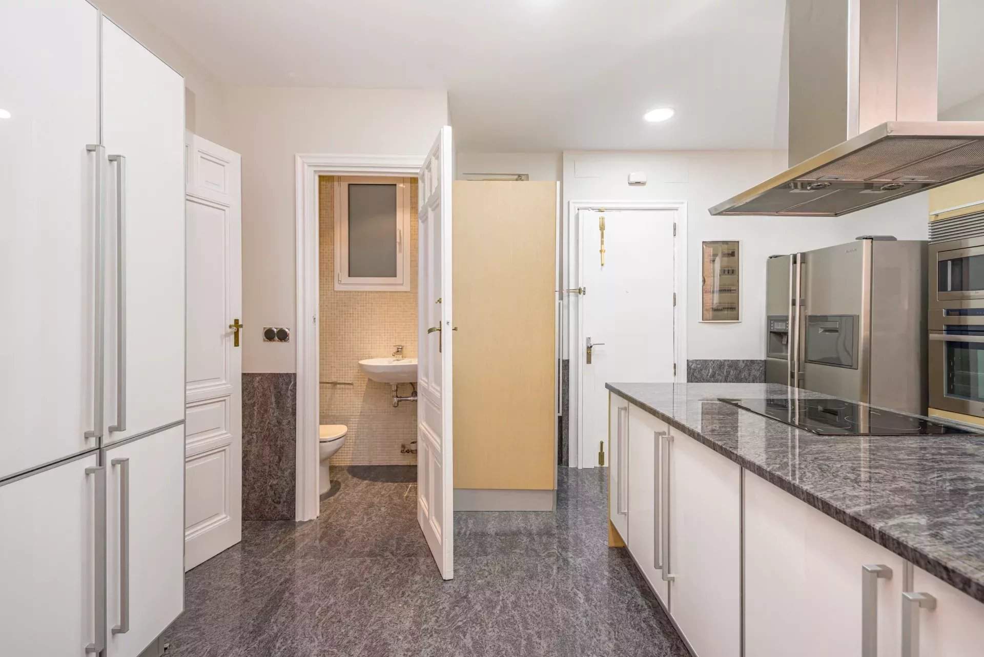 Madrid  - Apartment 4 Bedrooms - picture 14