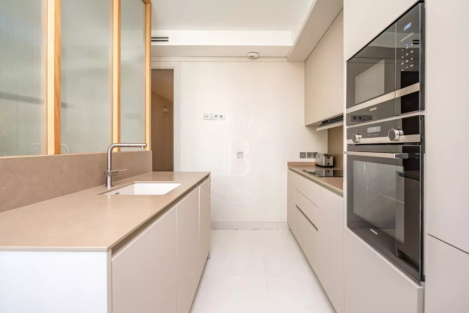 Madrid  - Apartment 3 Bedrooms - picture 12