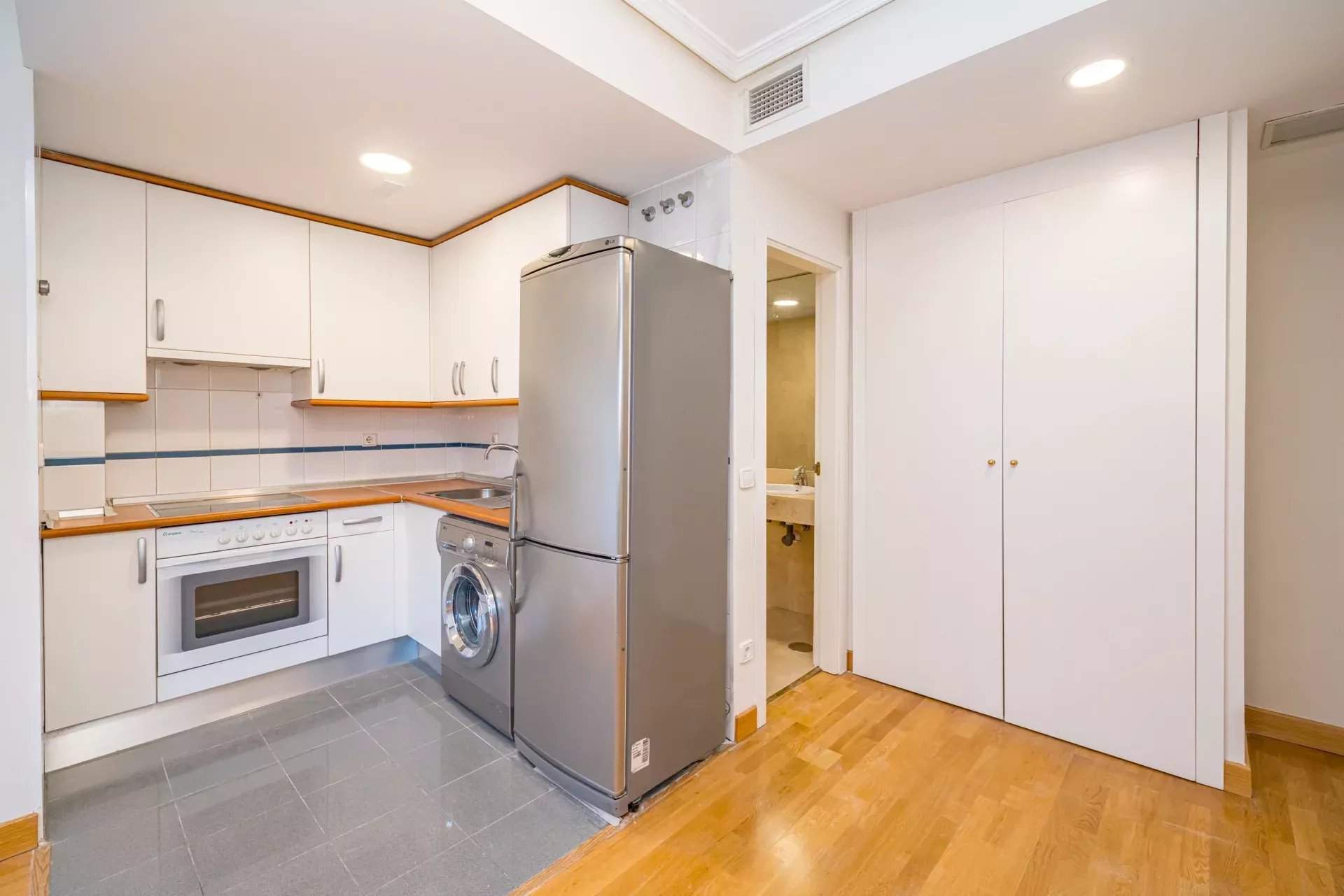 Madrid  - Apartment 1 Bedroom - picture 9