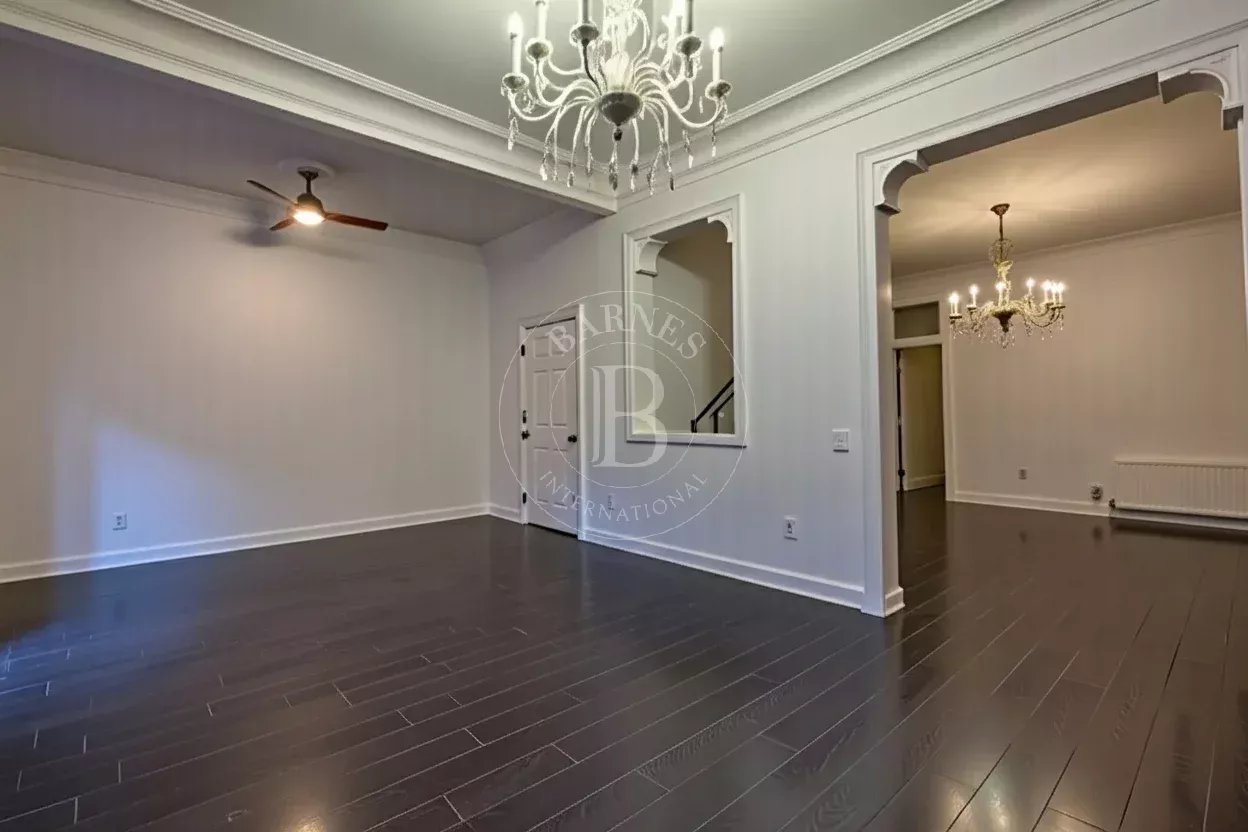 Madrid  - Apartment 4 Bedrooms - picture 4