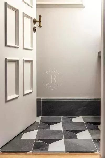 Madrid  - Apartment 4 Bedrooms - picture 14