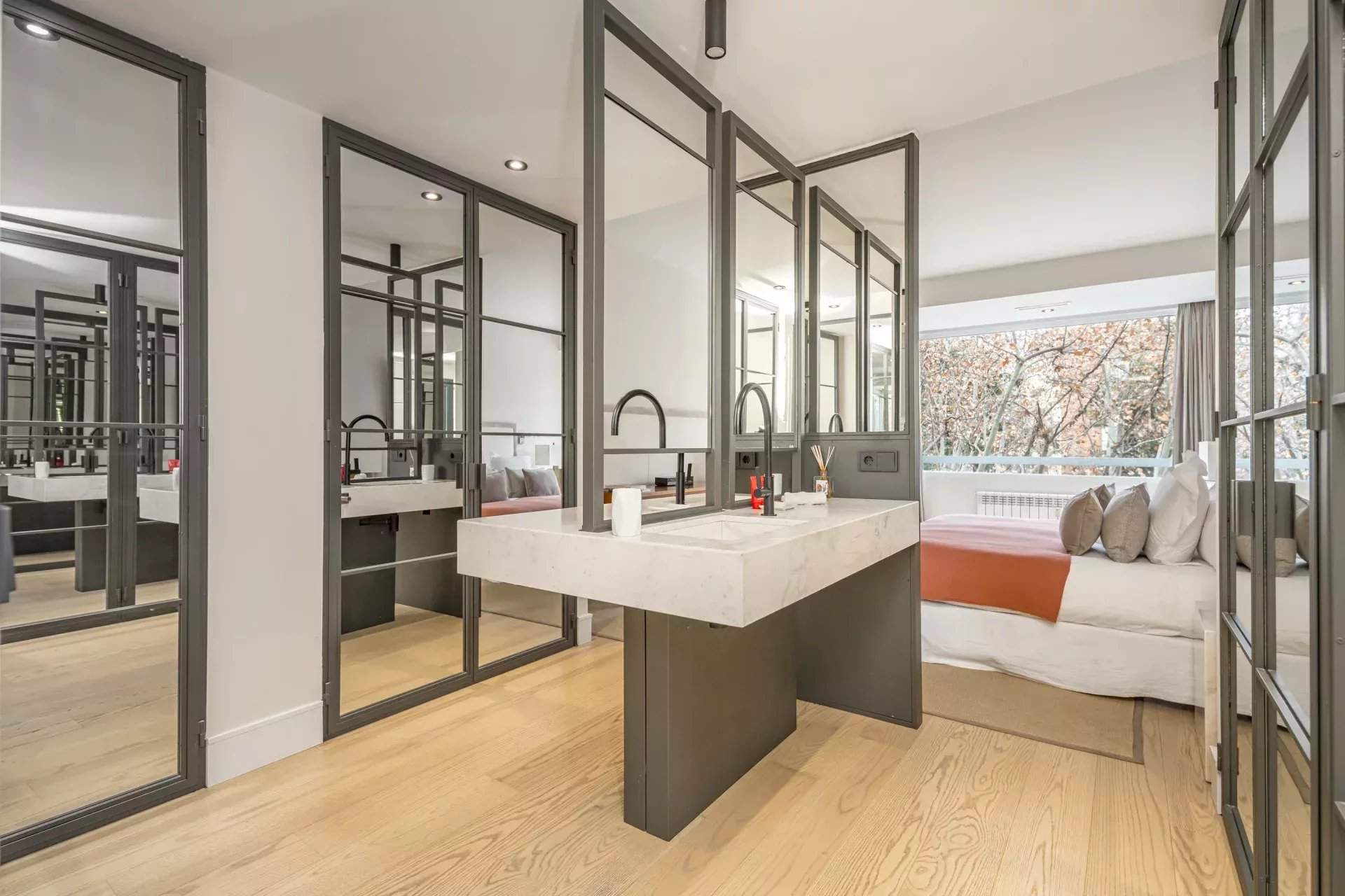 Madrid  - Apartment 4 Bedrooms - picture 18