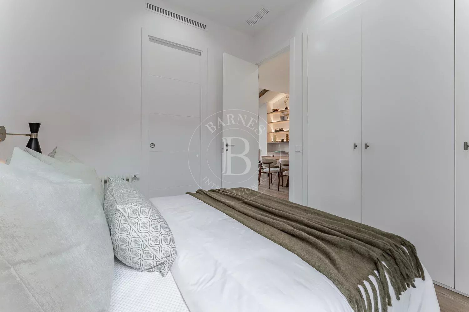 Madrid  - Penthouse 3 Bedrooms - picture 12