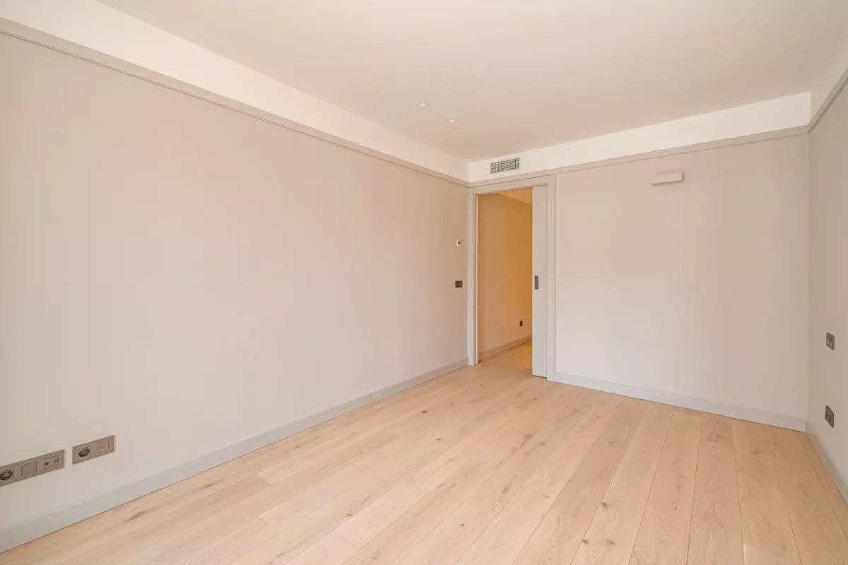 Madrid  - Apartment 3 Bedrooms - picture 8