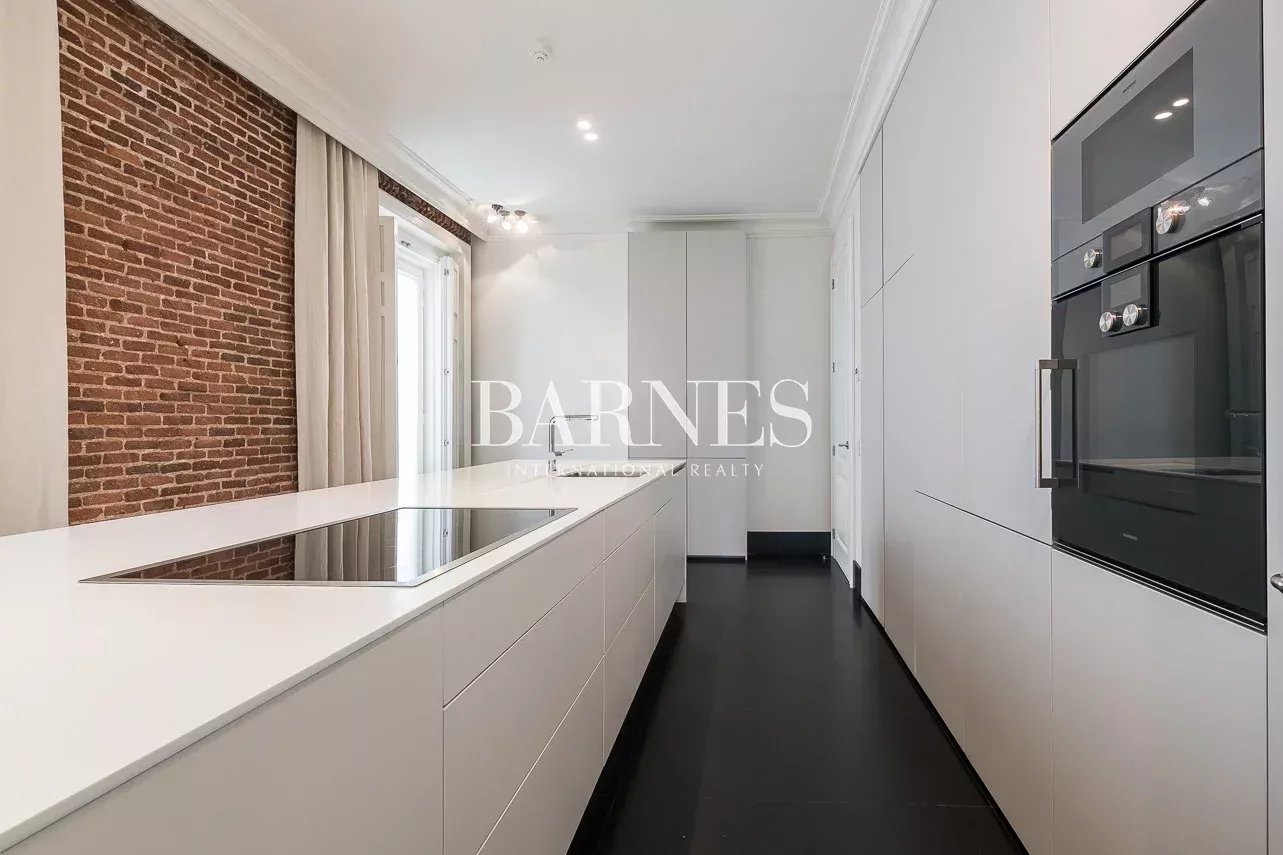 Madrid  - Apartment 6 Bedrooms - picture 14