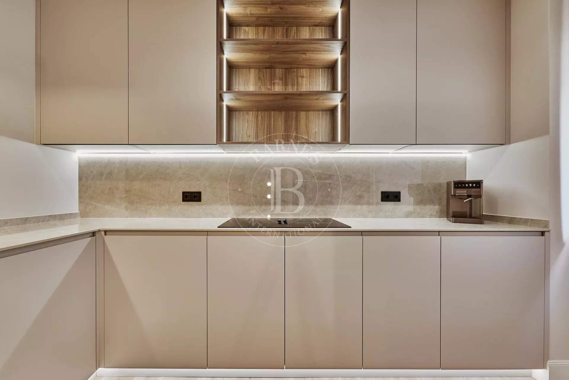 Madrid  - Apartment 3 Bedrooms - picture 6