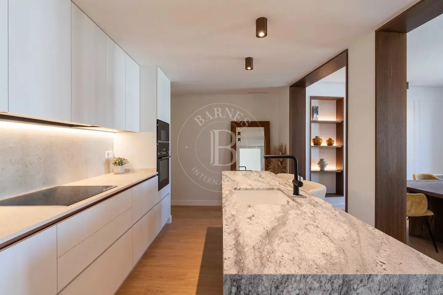 Madrid  - Apartment 4 Bedrooms - picture 8