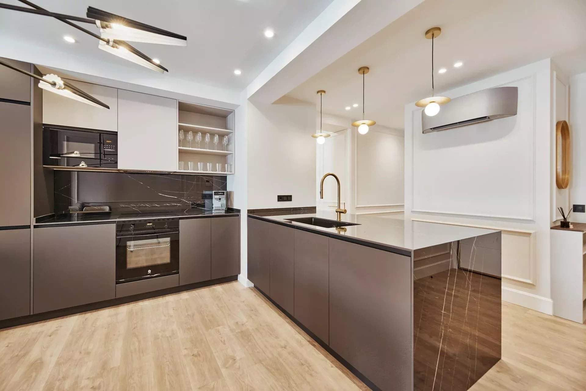 Madrid  - Apartment 3 Bedrooms - picture 8