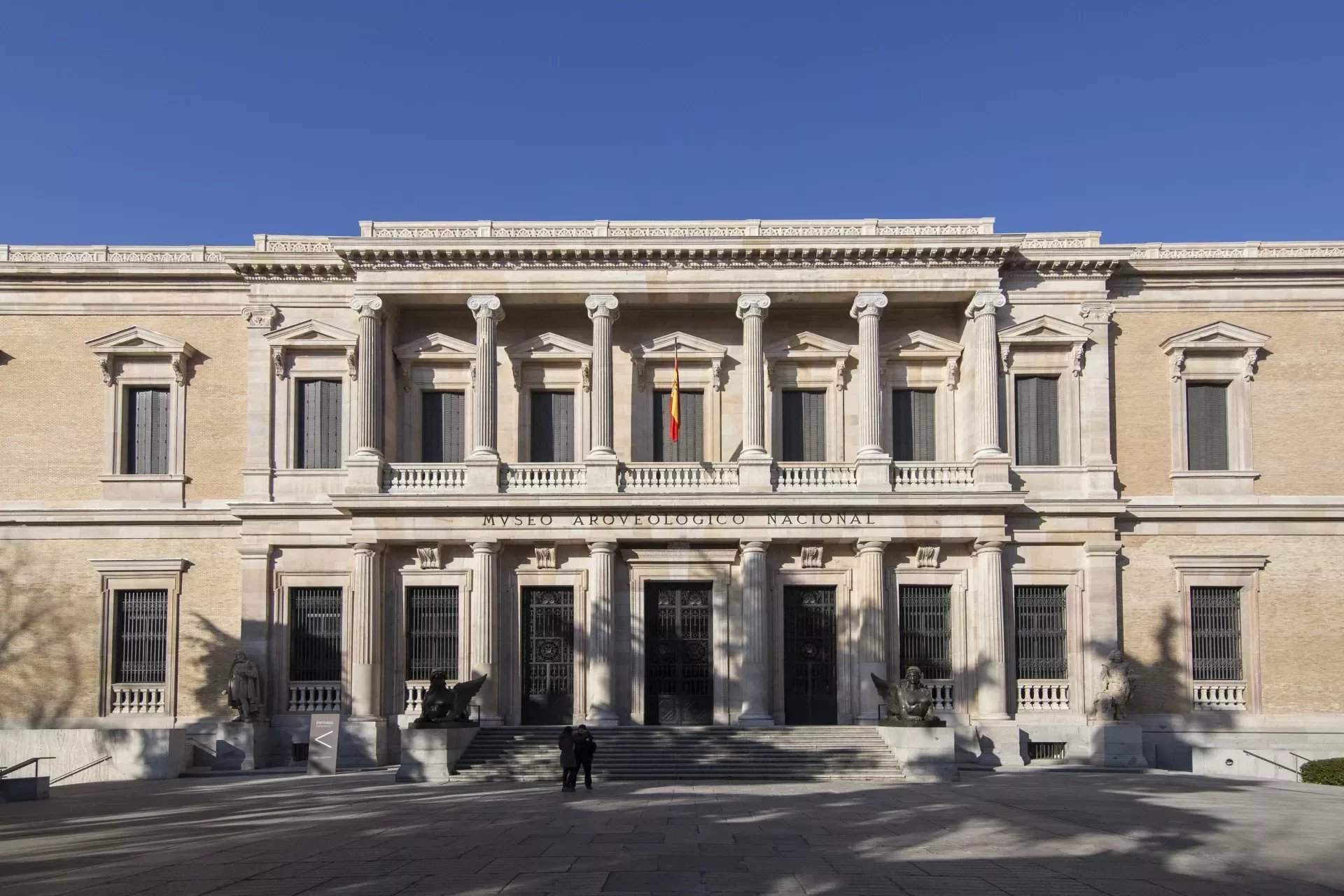 Madrid  - Apartment 5 Bedrooms - picture 13