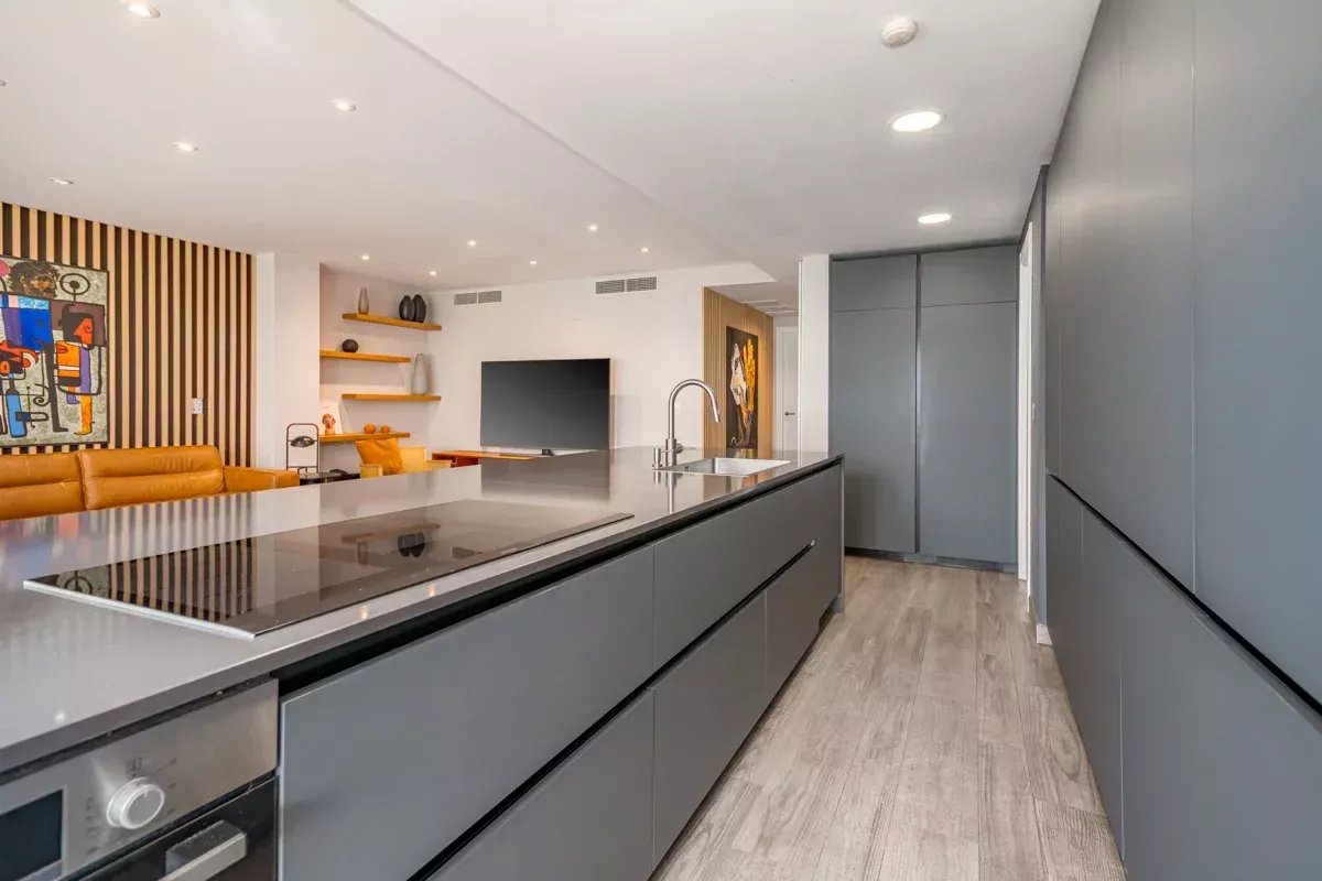 Madrid  - Apartment 4 Bedrooms - picture 10