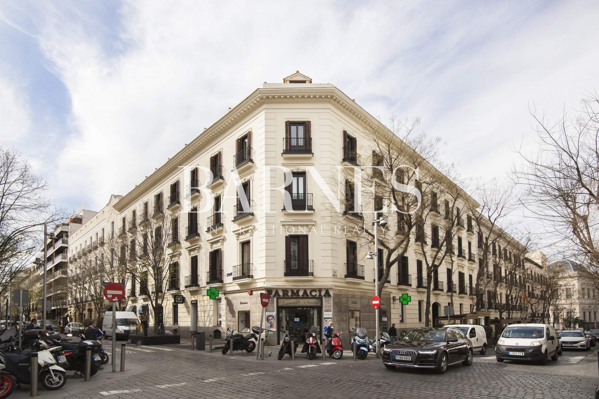 Madrid  - Apartment 4 Bedrooms - picture 4