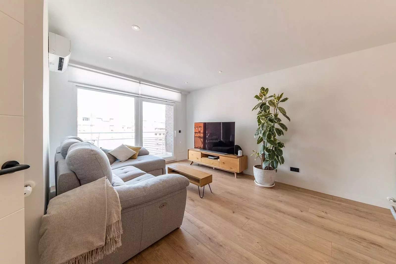 Madrid  - Apartment 3 Bedrooms - picture 4