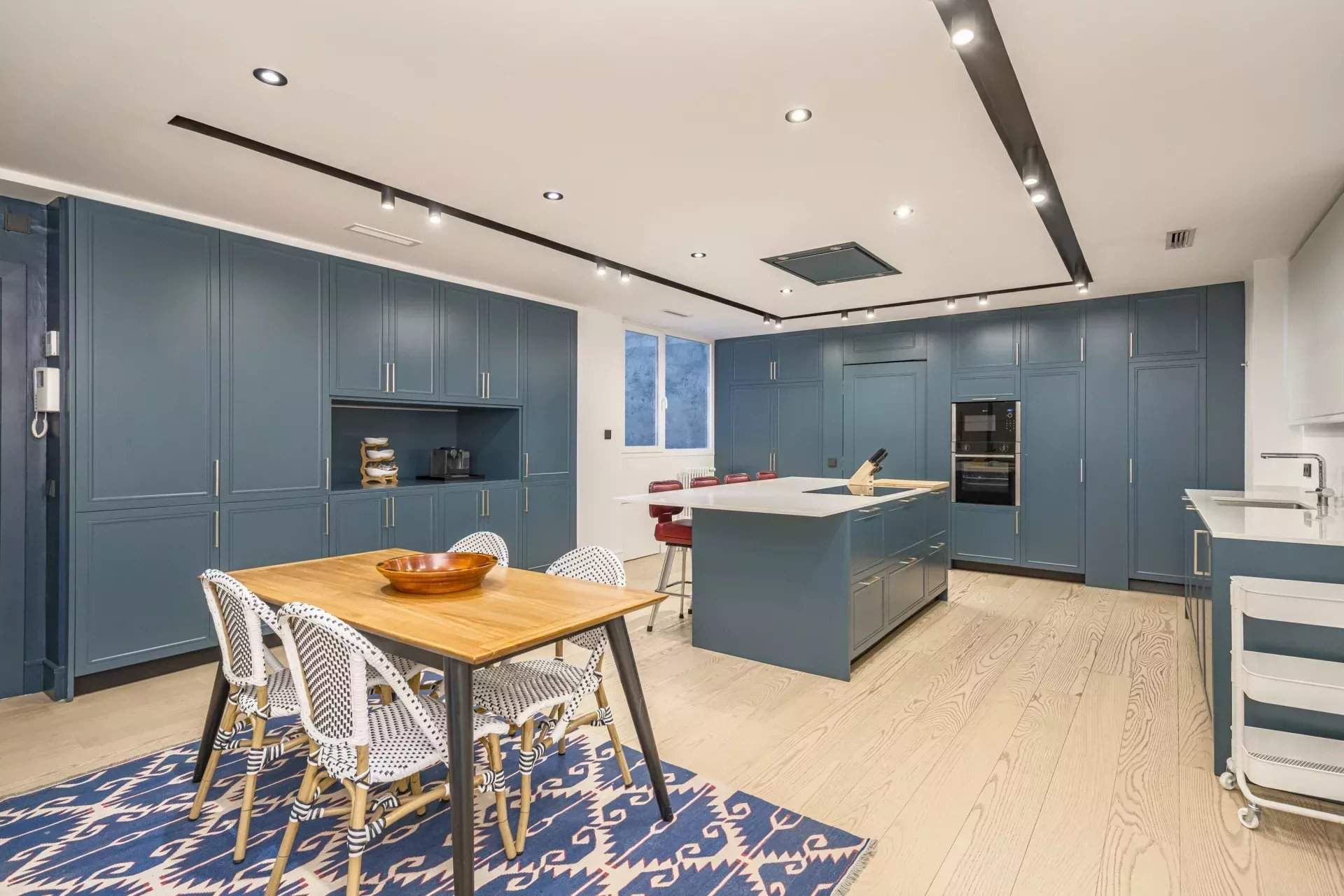 Madrid  - Apartment 4 Bedrooms - picture 4