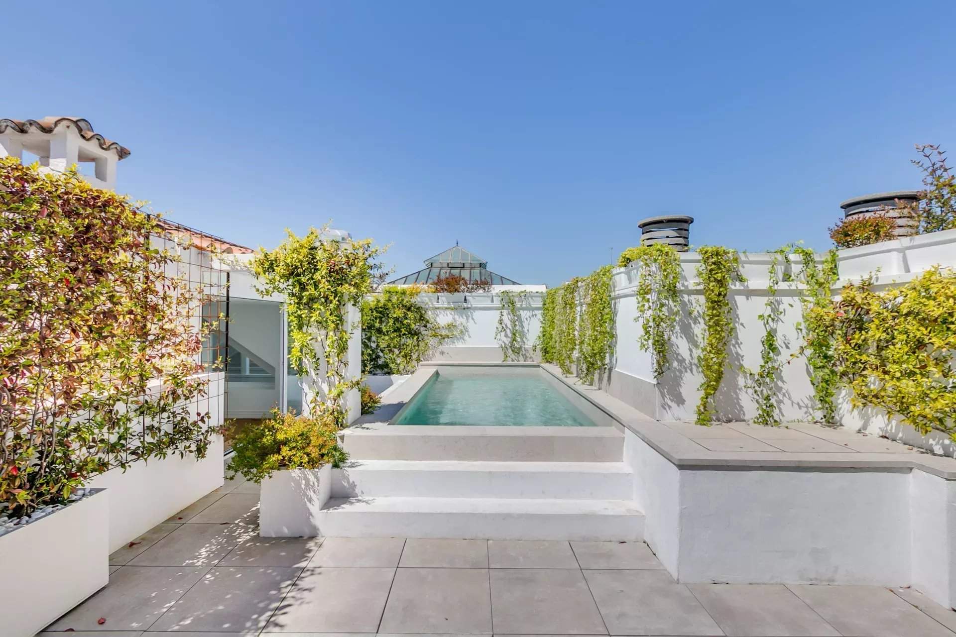 Madrid  - Penthouse 3 Bedrooms - picture 2