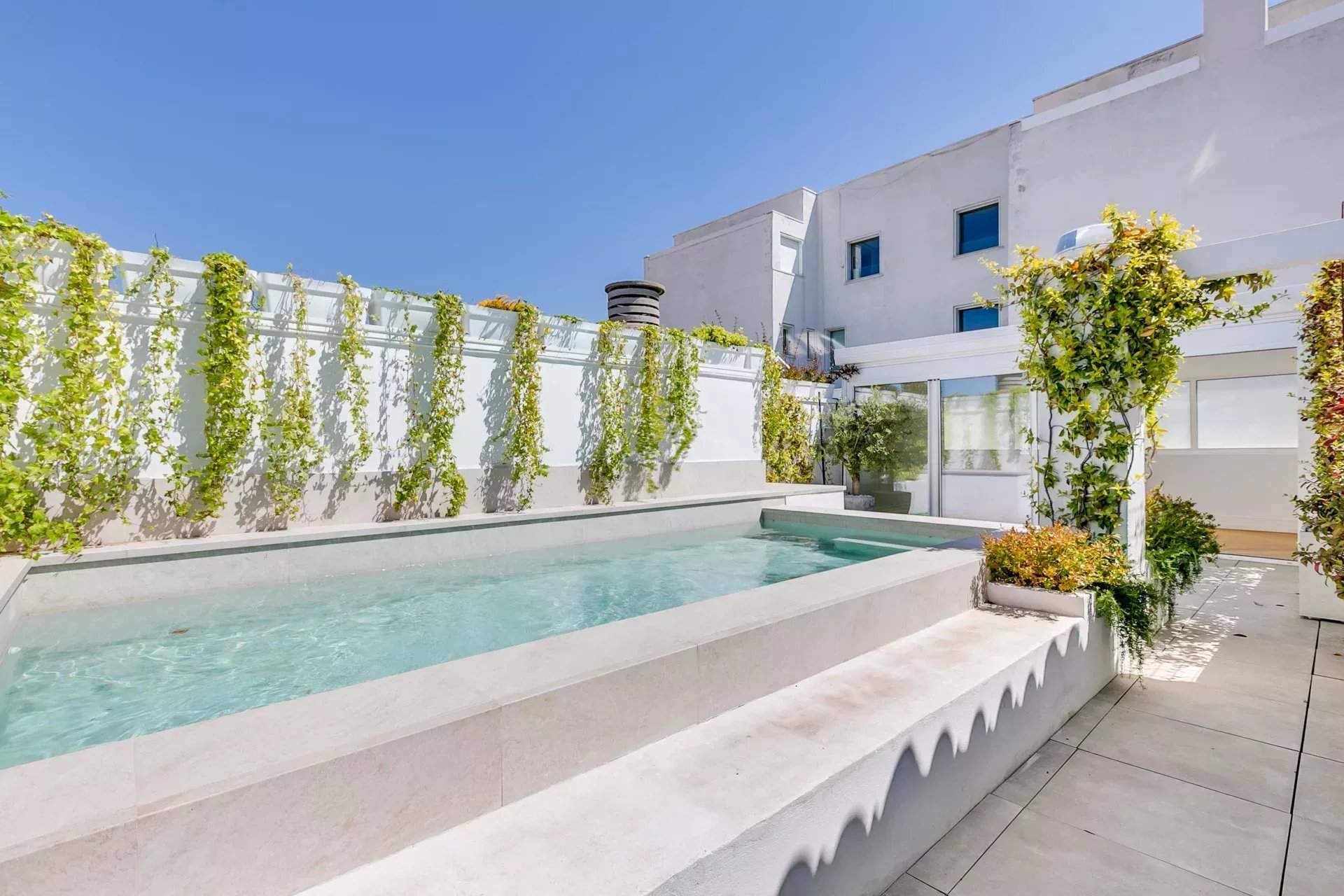 Madrid  - Penthouse 3 Bedrooms - picture 1