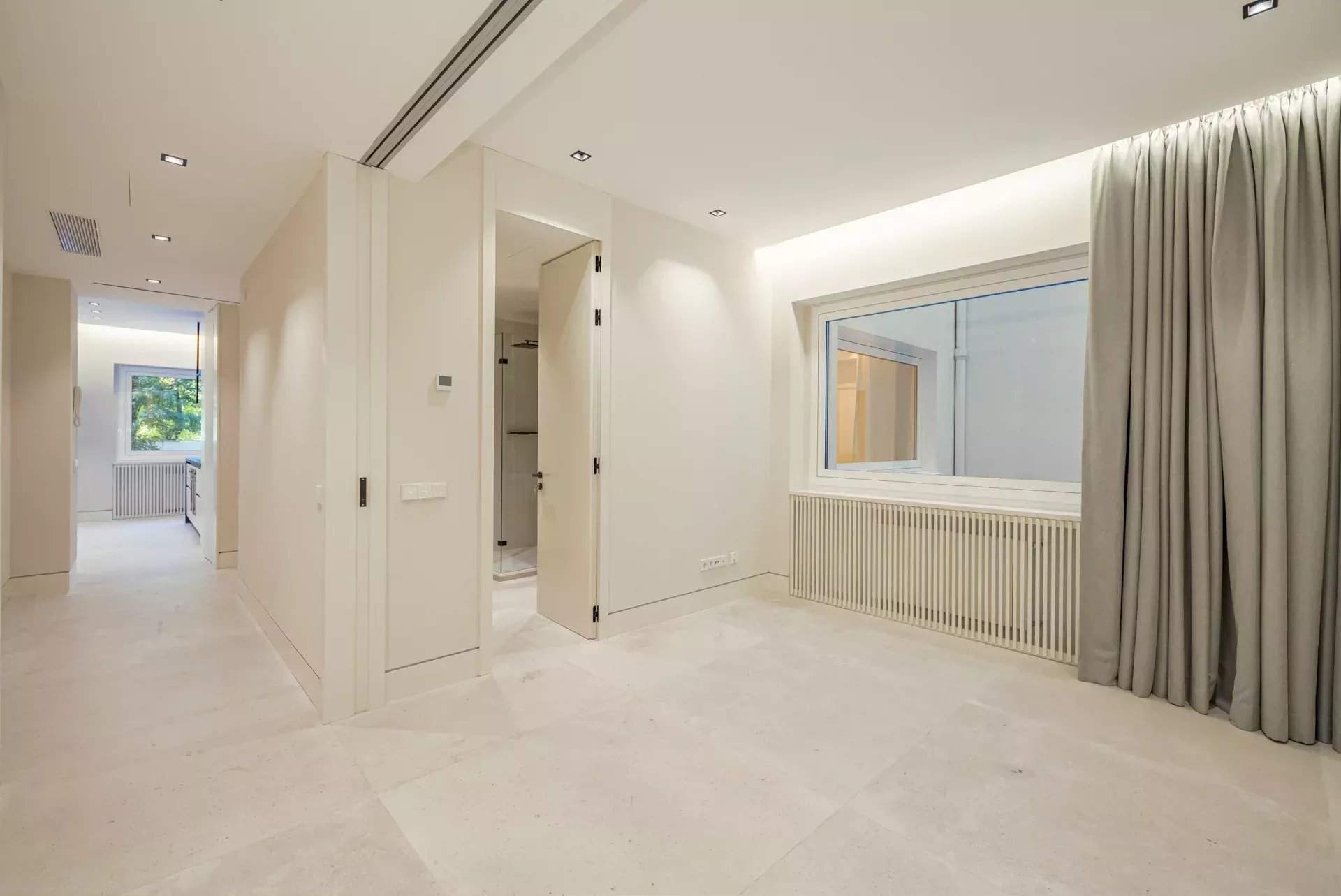 Madrid  - Apartment 4 Bedrooms - picture 12