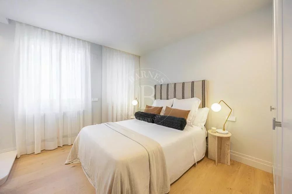 Madrid  - Apartment 2 Bedrooms - picture 12