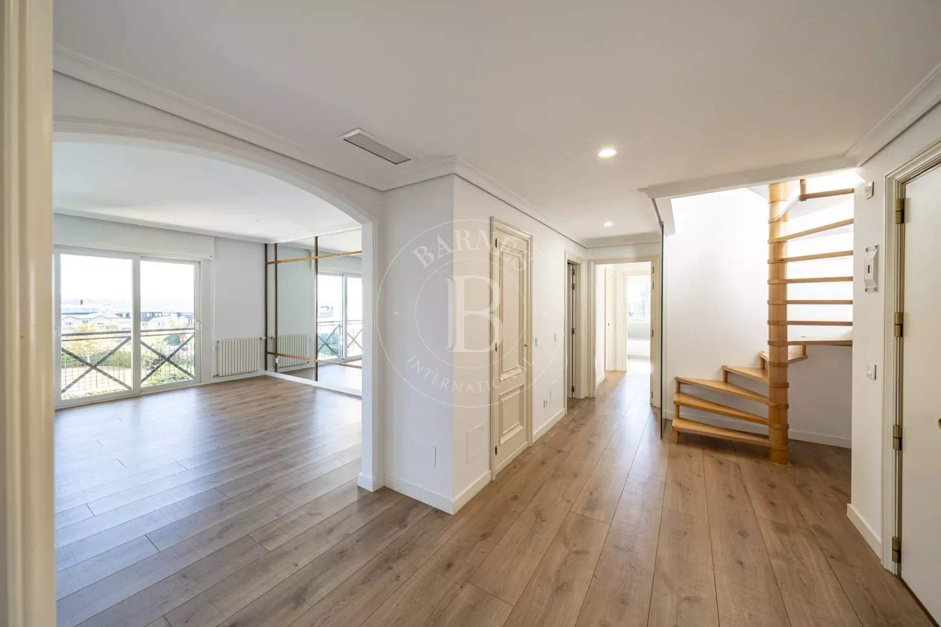 Madrid  - Penthouse 3 Bedrooms - picture 9