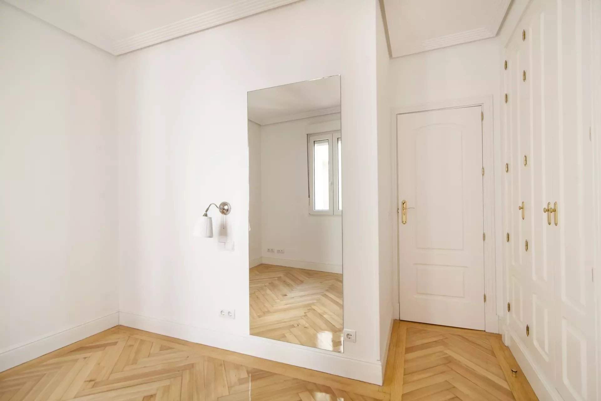 Madrid  - Apartment 4 Bedrooms - picture 14