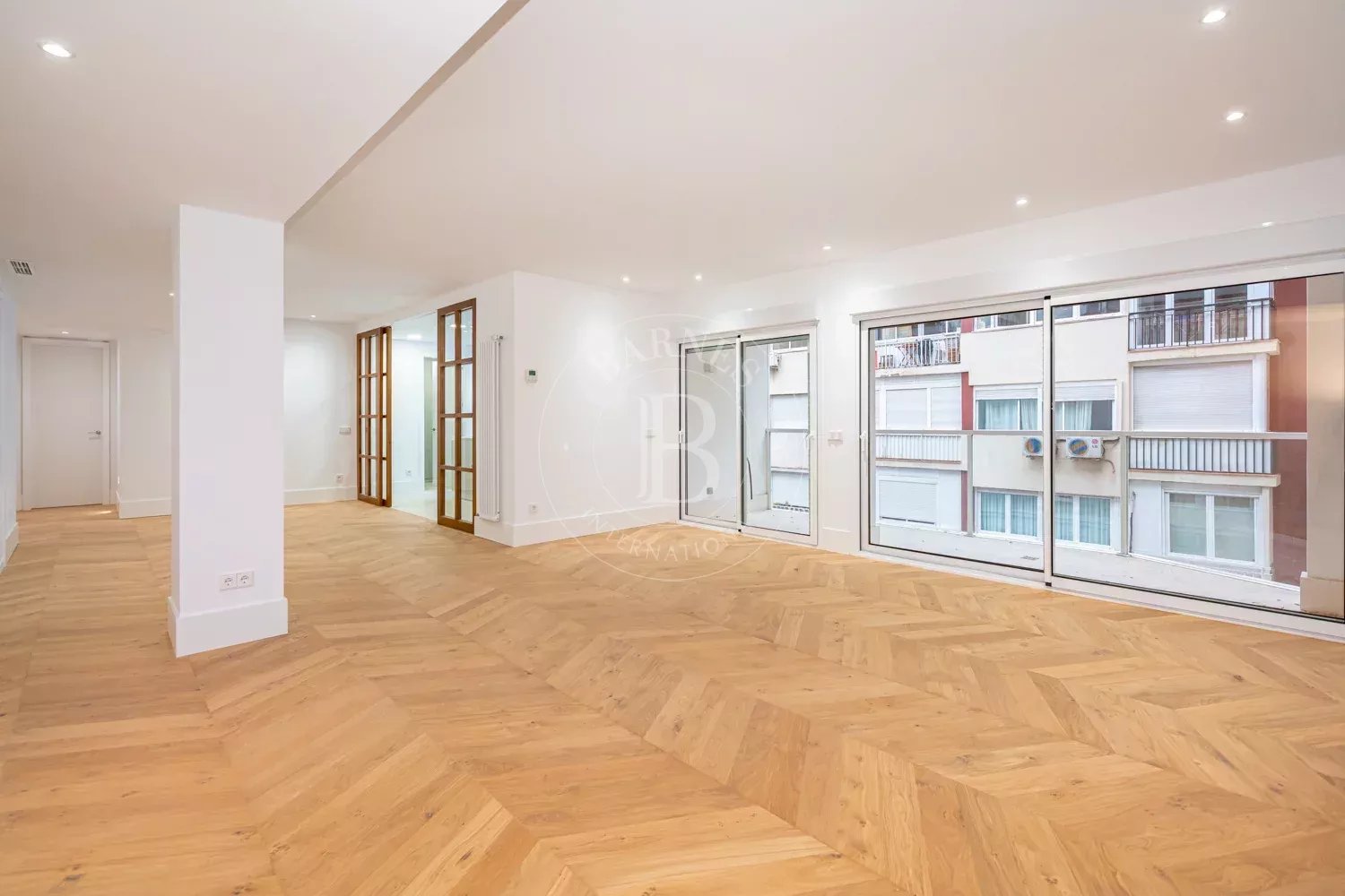 Madrid  - Apartment 3 Bedrooms - picture 3