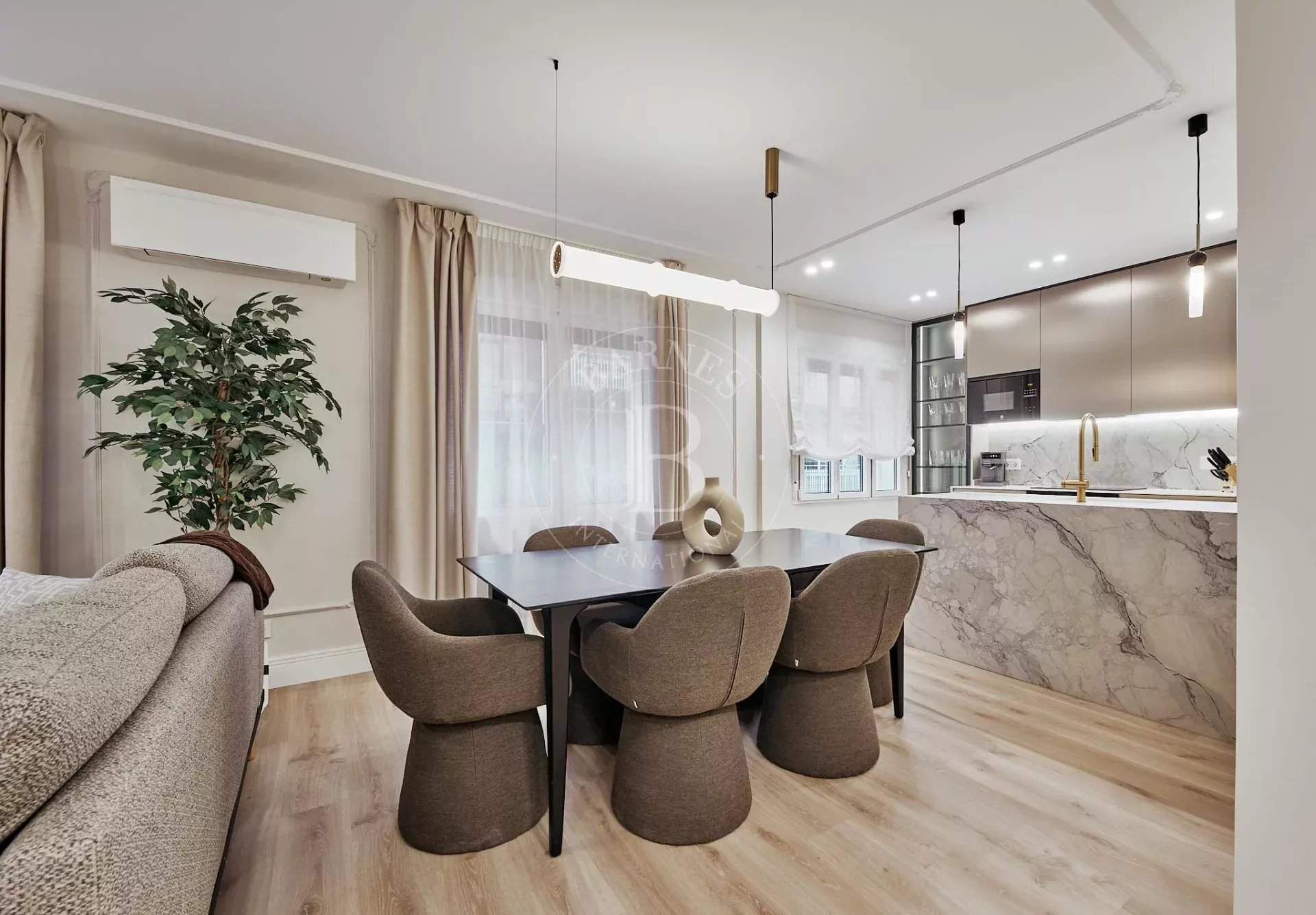 Madrid  - Piso  - picture 1