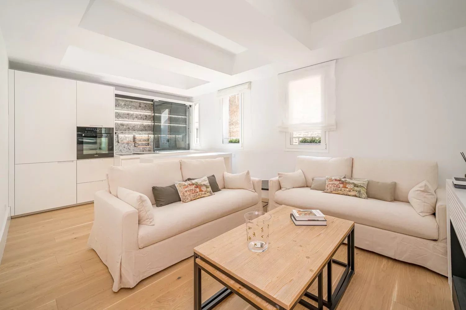 Madrid  - Piso 2 Cuartos 2 Habitaciones - picture 1