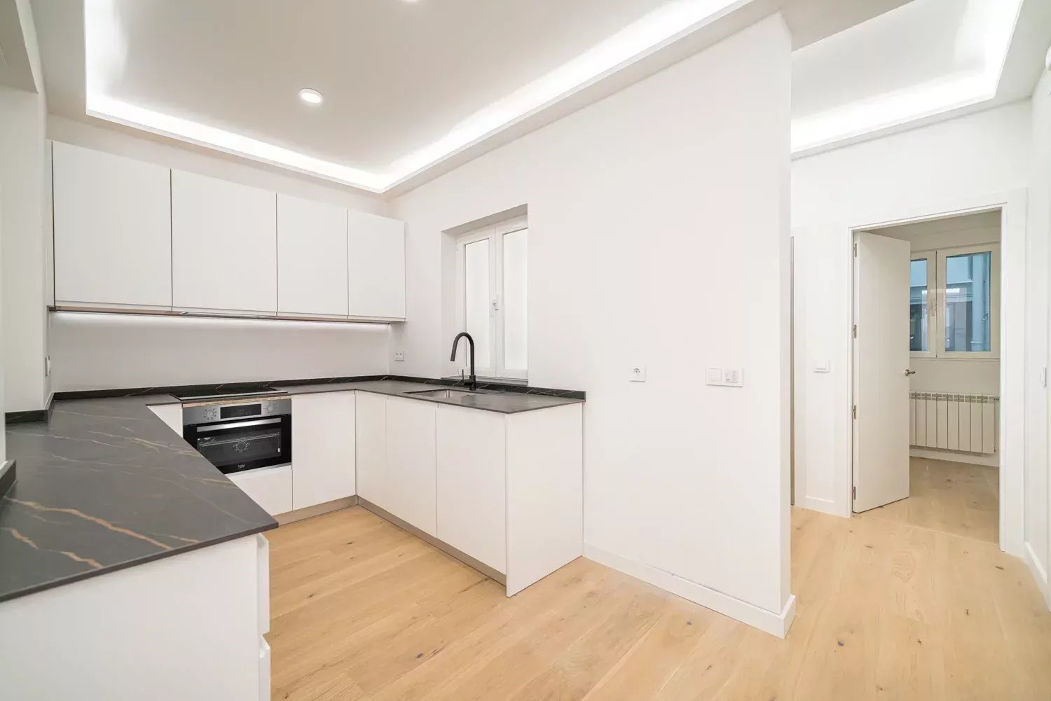 Madrid  - Apartment 2 Bedrooms - picture 6