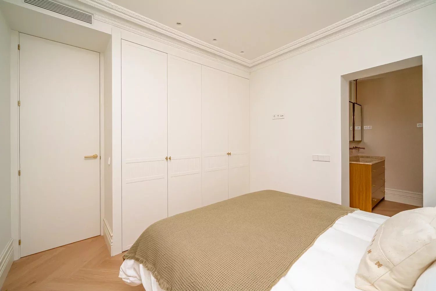 Madrid  - Apartment 3 Bedrooms - picture 13