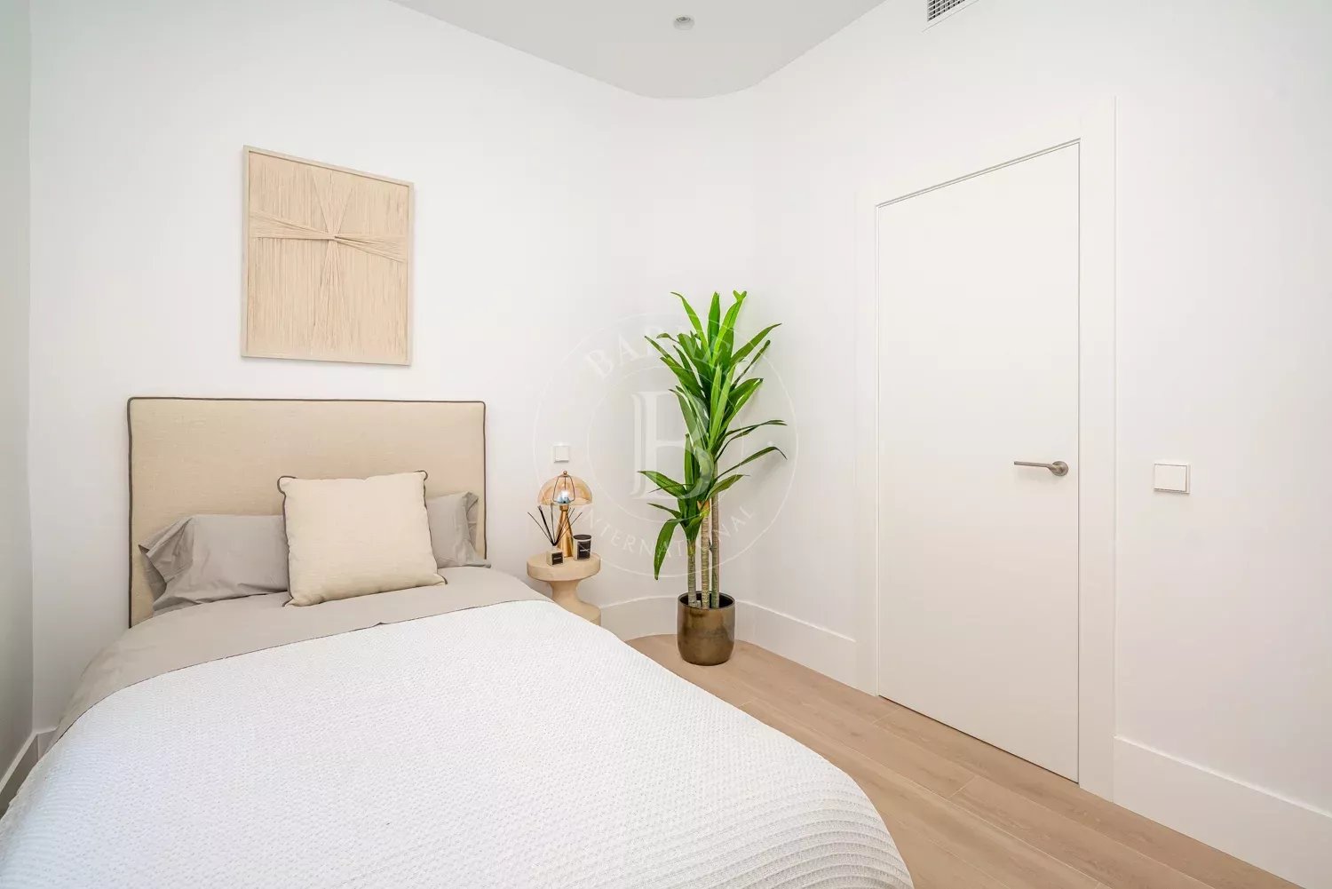 Madrid  - Apartment 2 Bedrooms - picture 12