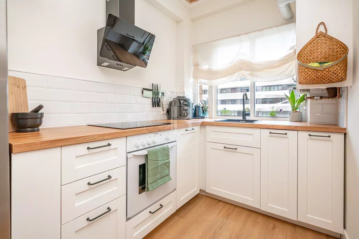 Madrid  - Apartment 3 Bedrooms - picture 9