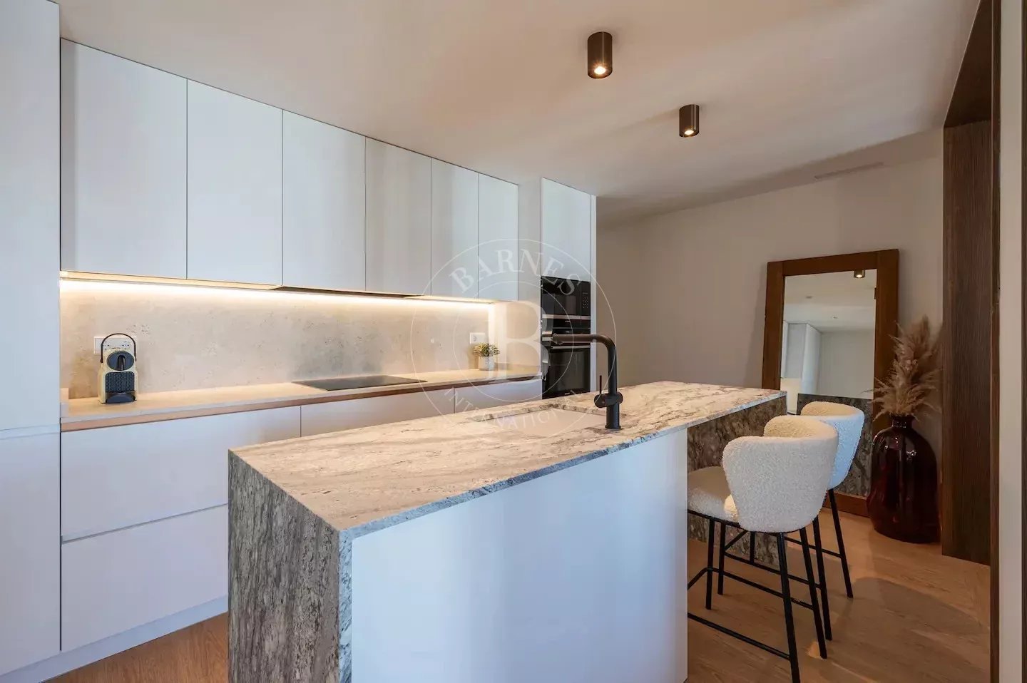 Madrid  - Apartment 4 Bedrooms - picture 9