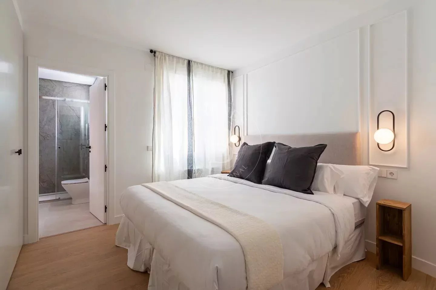 Madrid  - Apartment 4 Bedrooms - picture 12