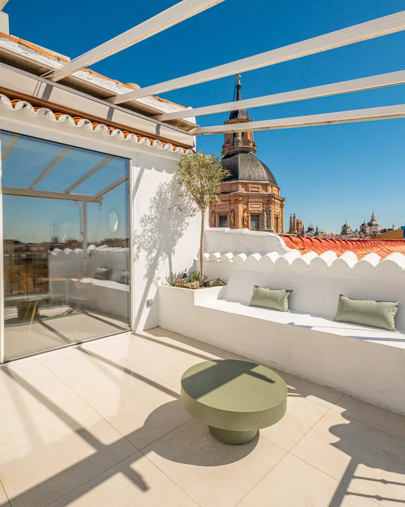 Madrid  - Apartment 4 Bedrooms - picture 9