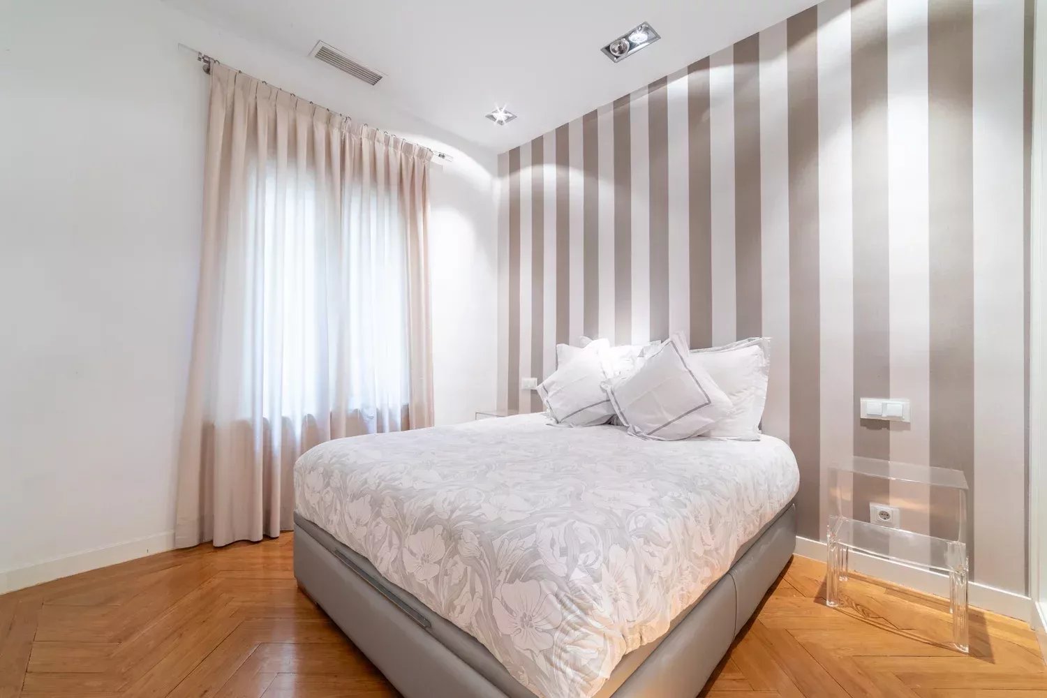 Madrid  - Apartment 3 Bedrooms - picture 8