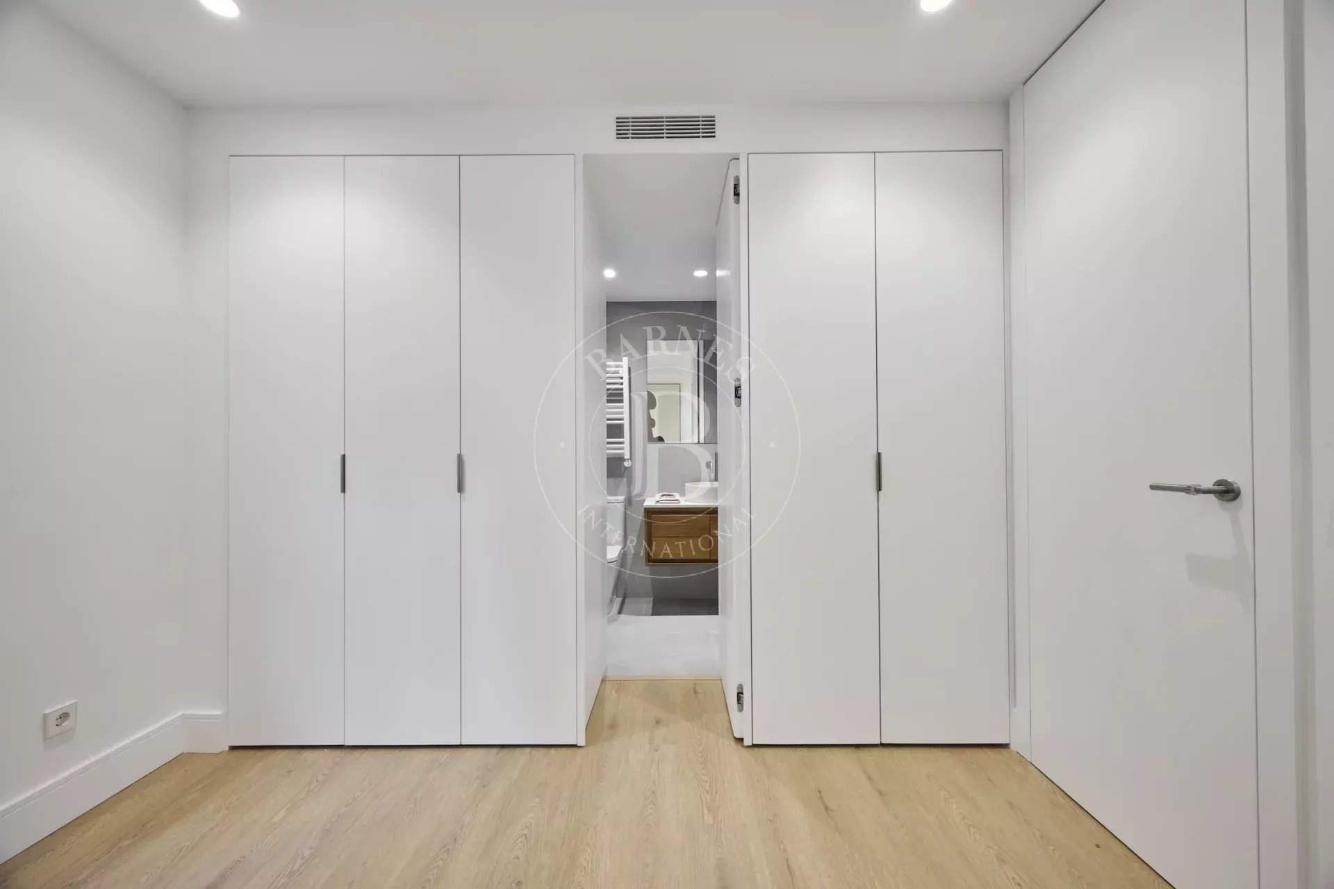 Madrid  - Apartment 4 Bedrooms - picture 13