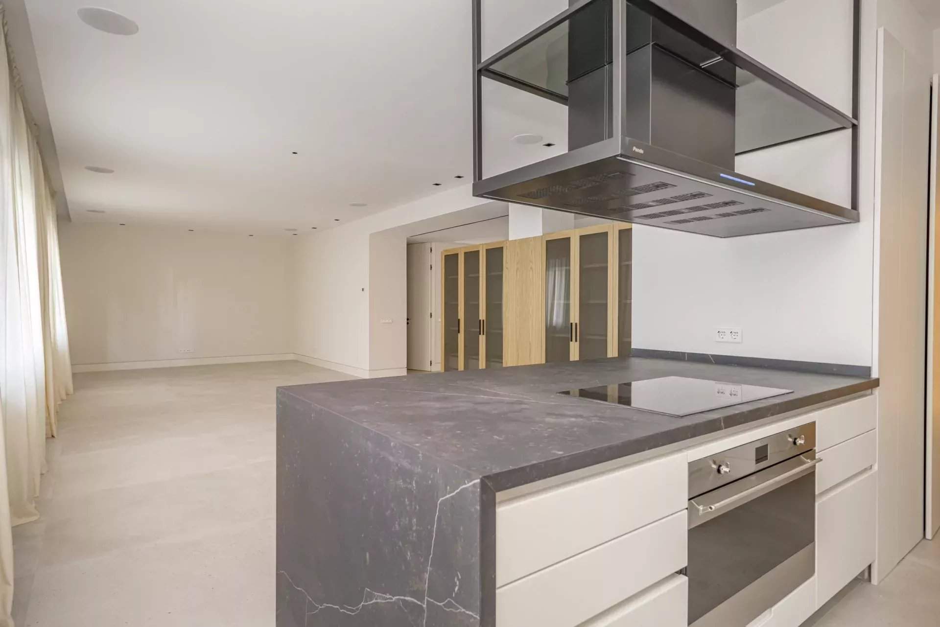 Madrid  - Apartment 4 Bedrooms - picture 6