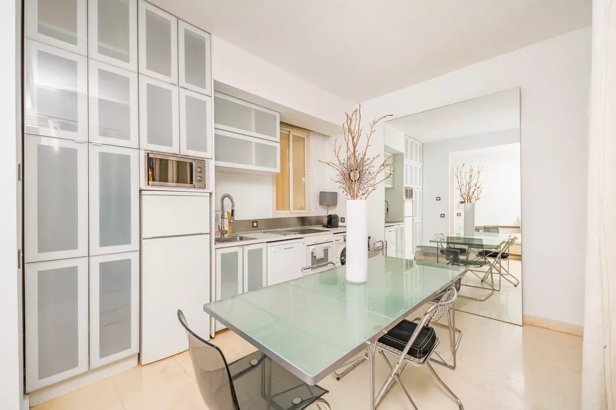 Madrid  - Piso 4 Cuartos, 1 Habitacion - picture 19