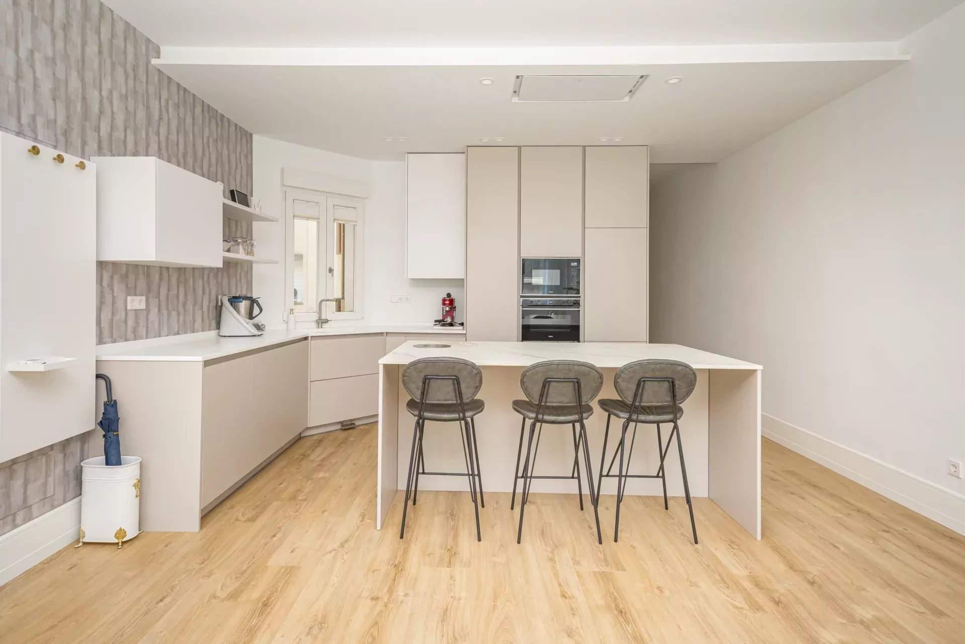 Madrid  - Apartment 3 Bedrooms - picture 10