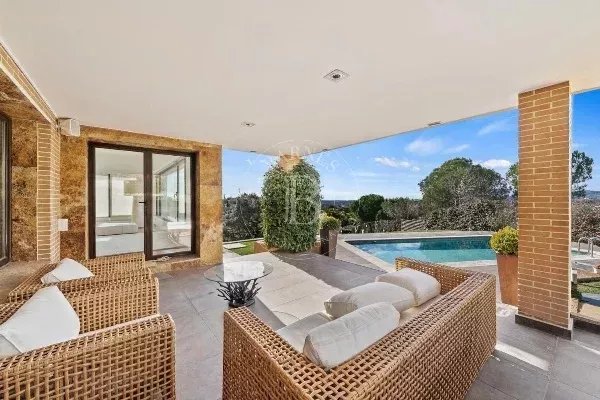 Las Rozas de Madrid  - Chalet  - picture 1