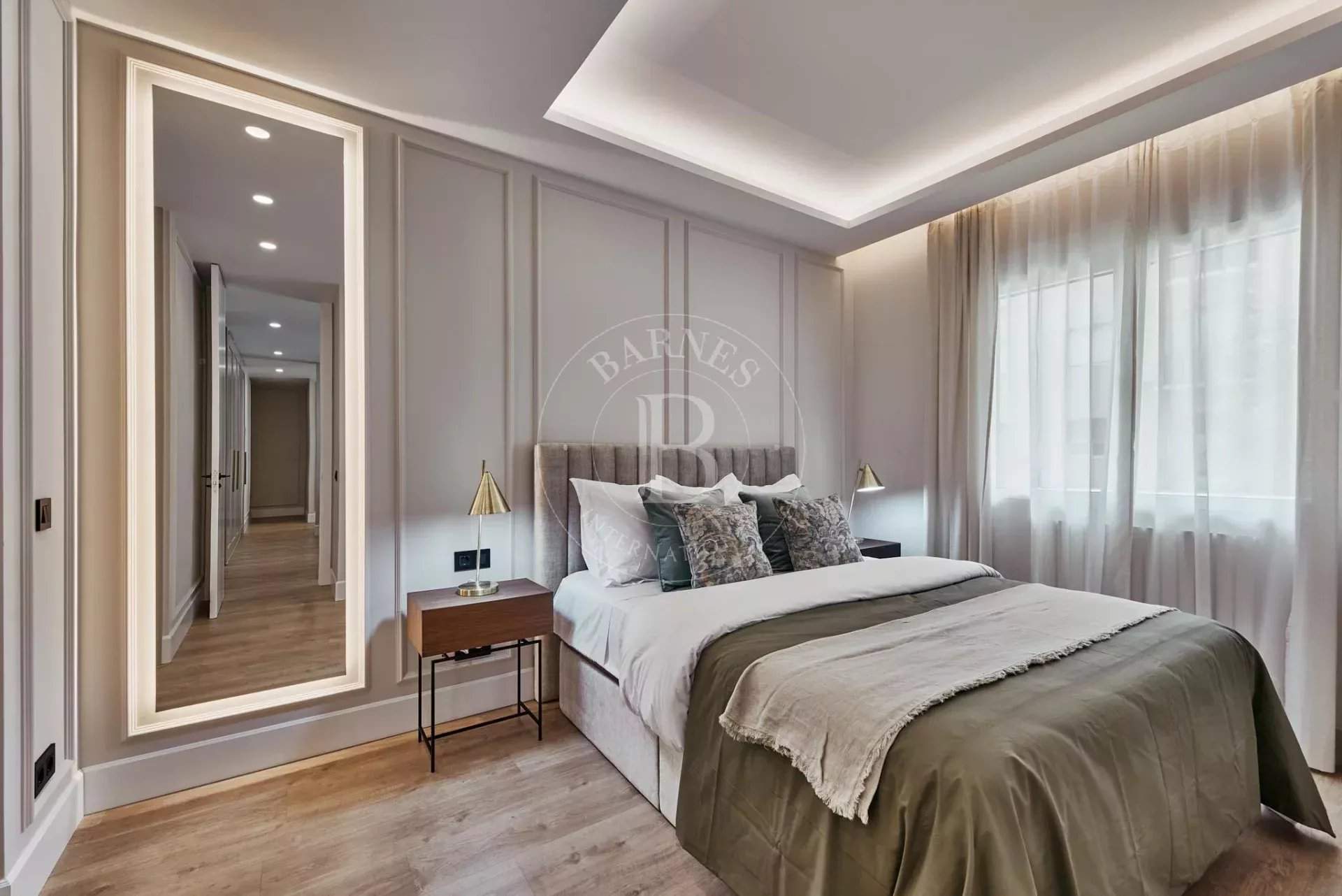 Madrid  - Apartment 3 Bedrooms - picture 14