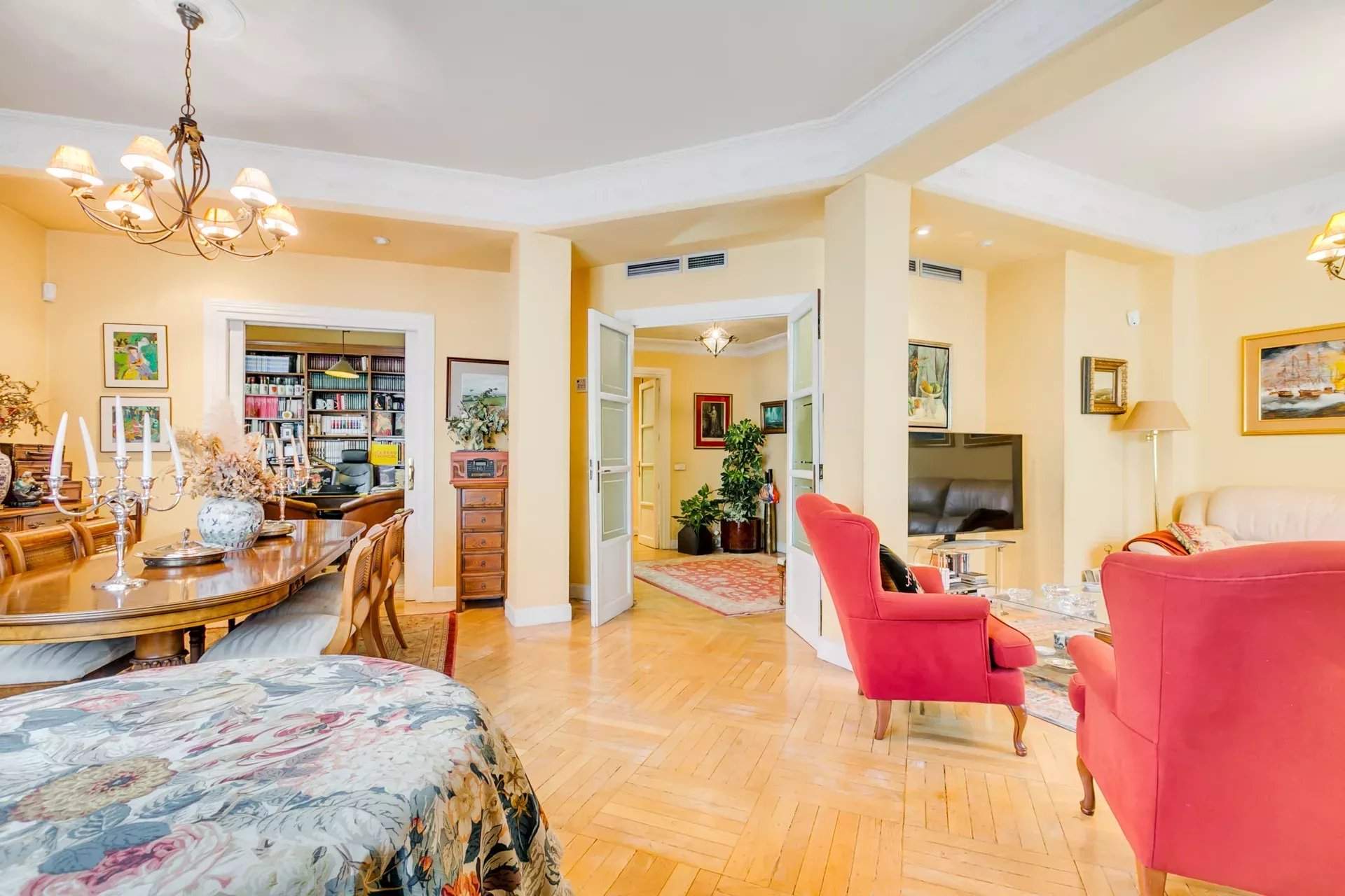 Madrid  - Apartment 5 Bedrooms - picture 14