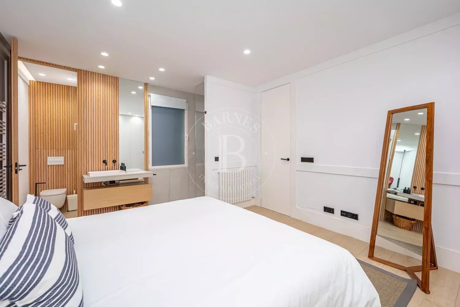 Madrid  - Apartment 2 Bedrooms - picture 9