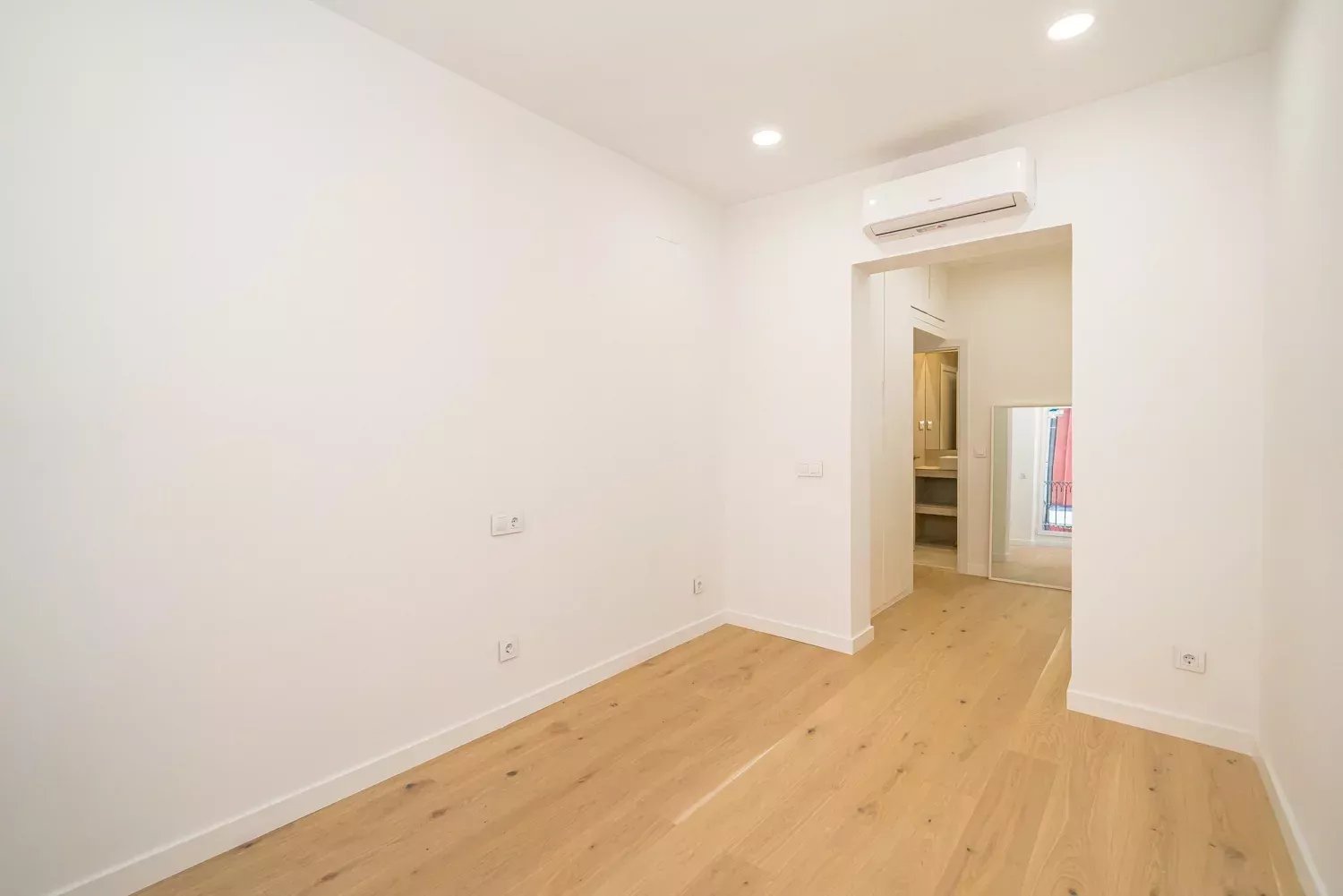 Madrid  - Apartment 2 Bedrooms - picture 13