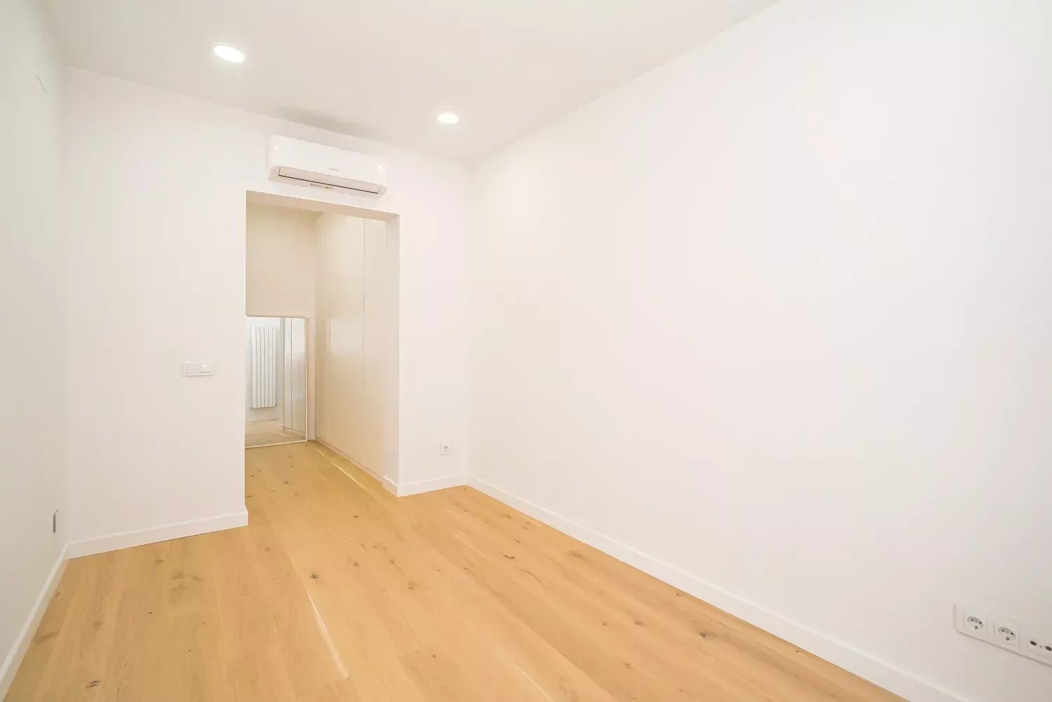 Madrid  - Apartment 2 Bedrooms - picture 12