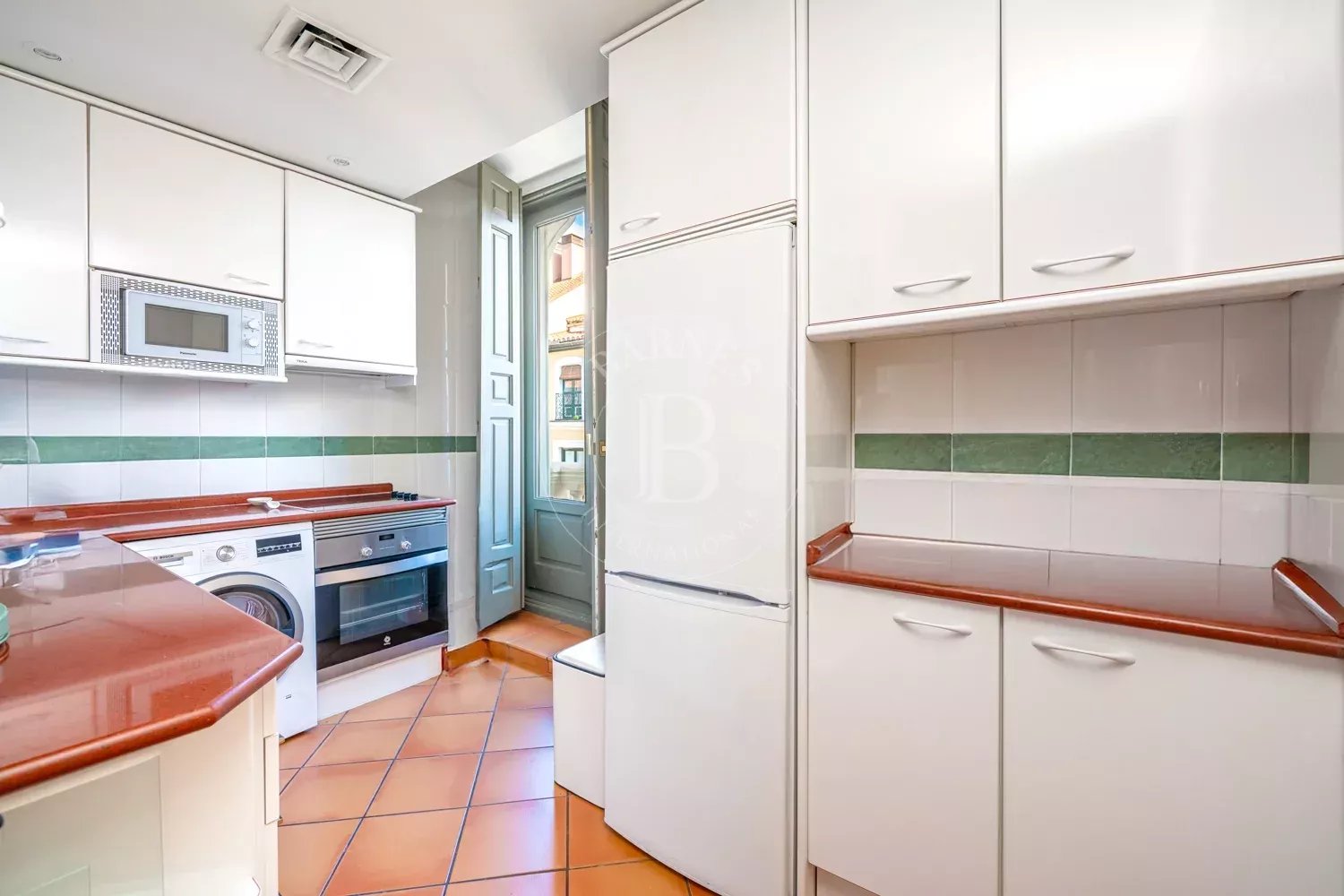 Madrid  - Apartment 2 Bedrooms - picture 12