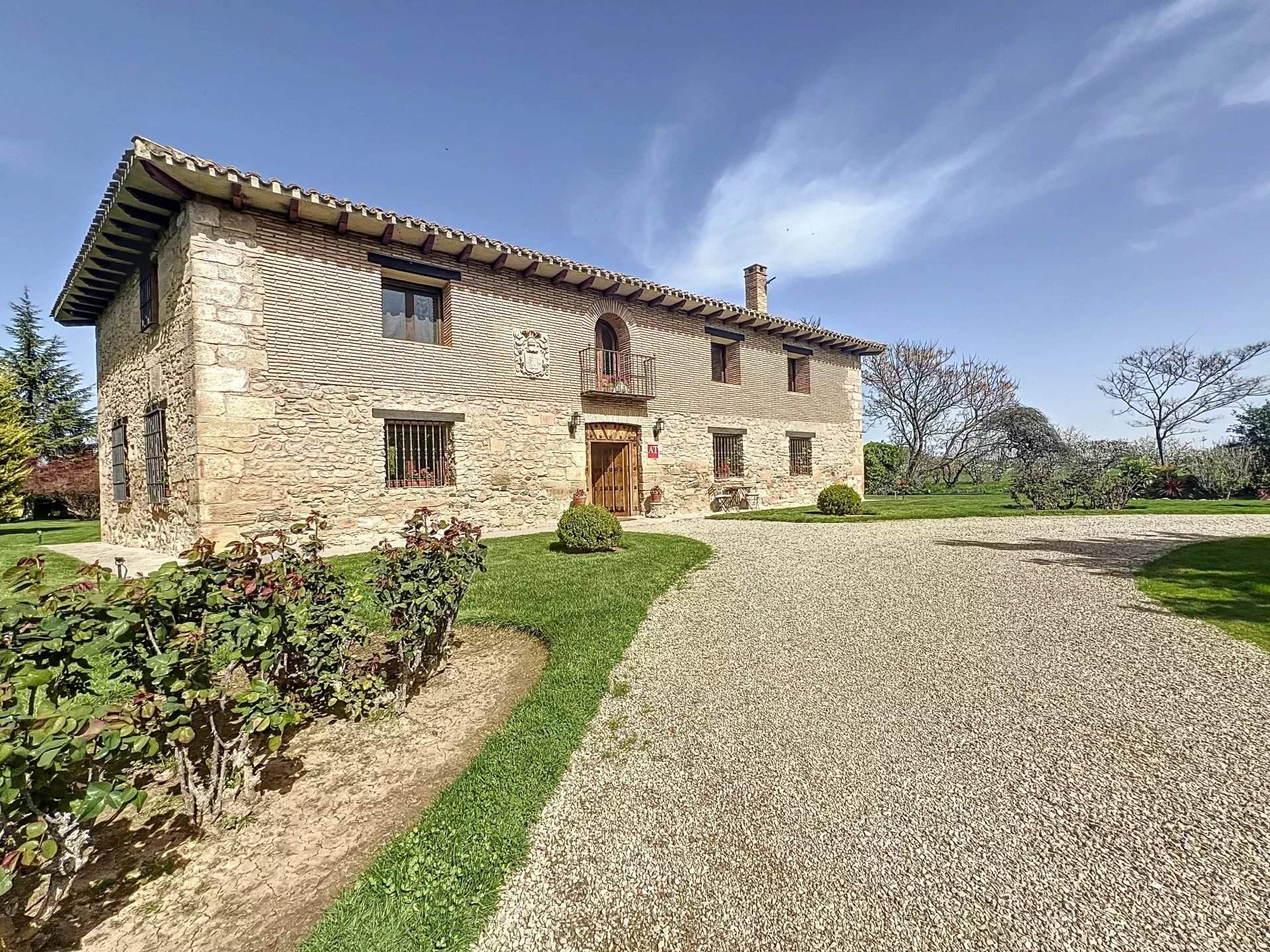 Logroño  - Finca 5 Cuartos 5 Habitaciones - picture 1