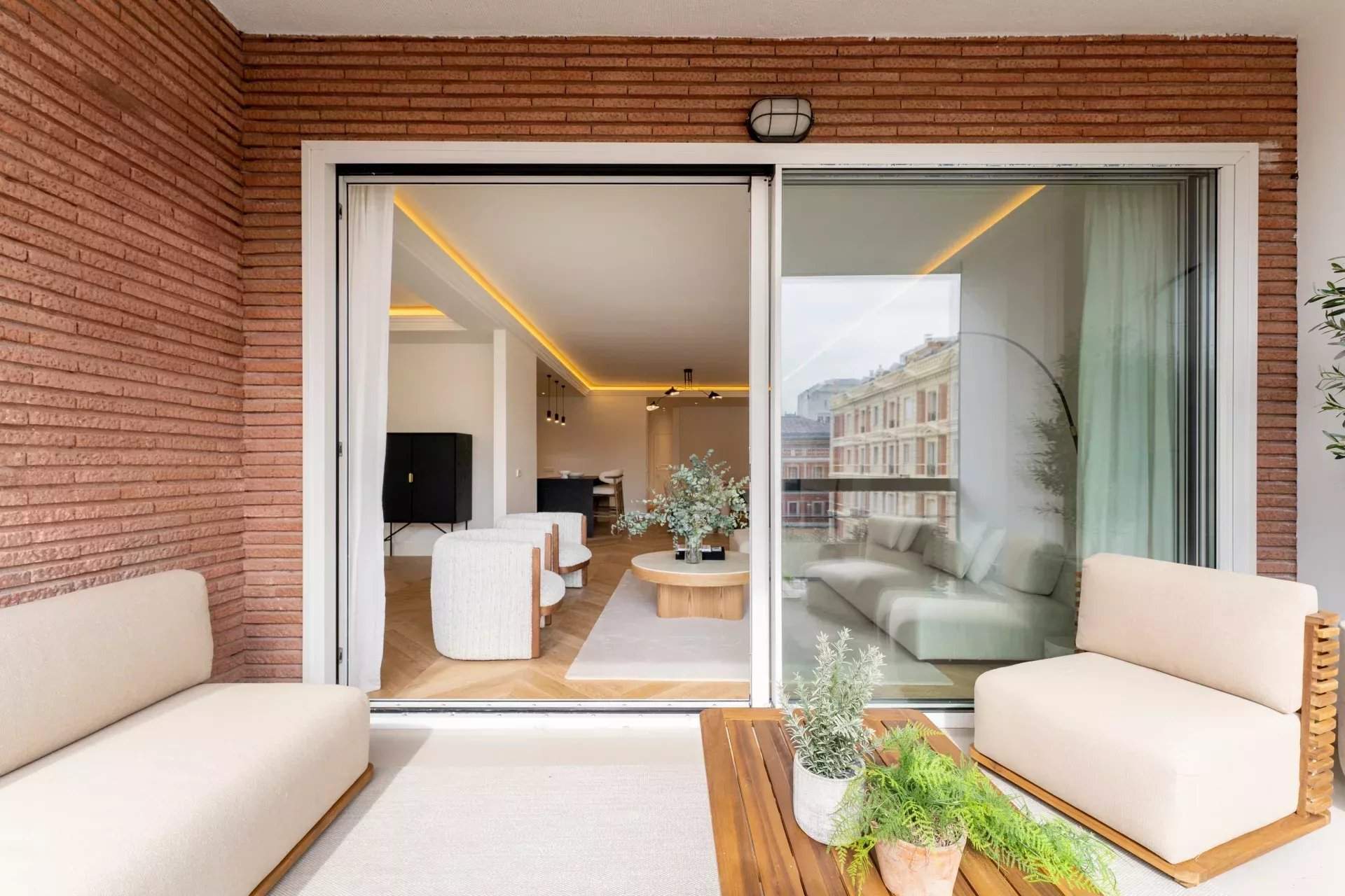 Madrid  - Apartment 4 Bedrooms - picture 12