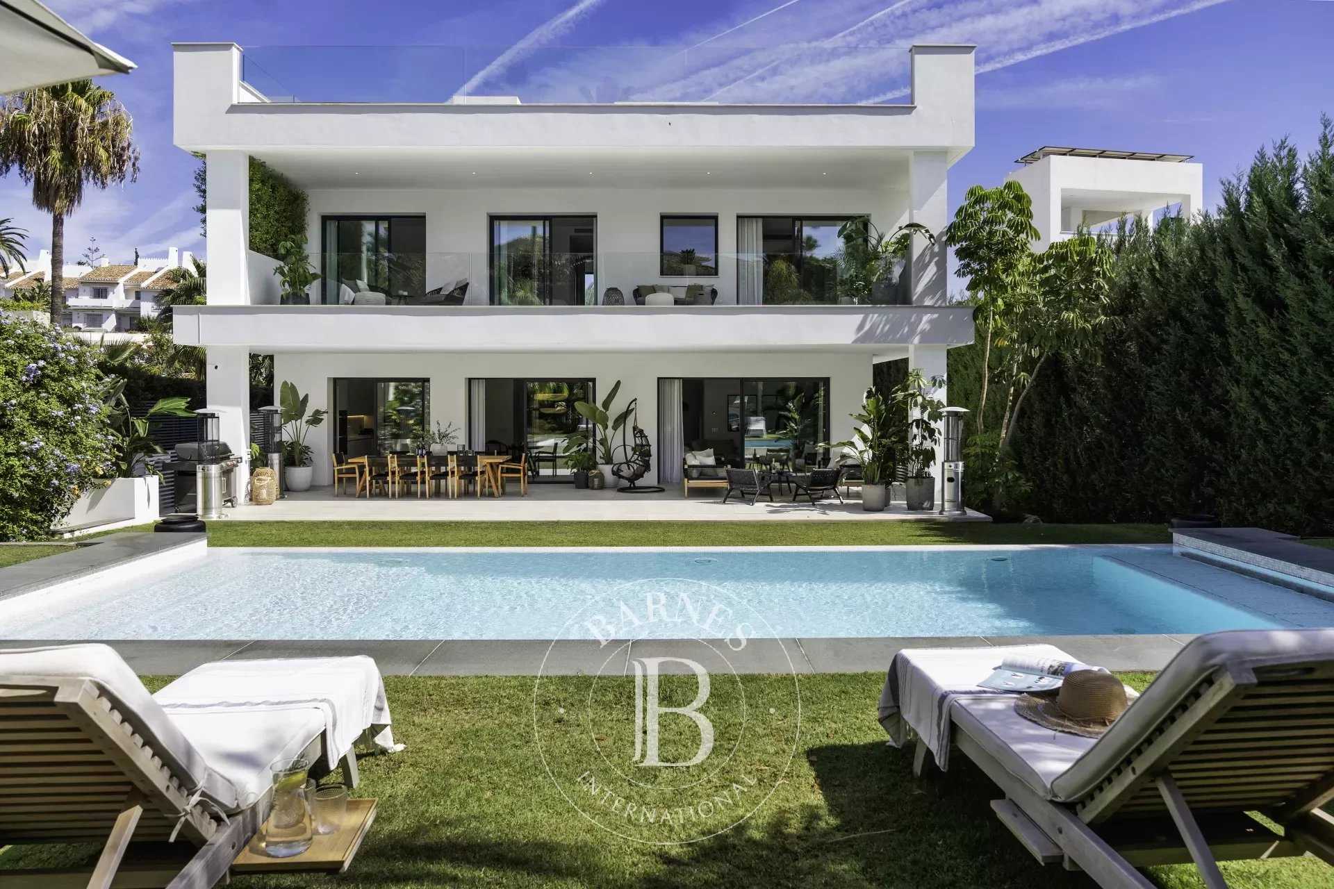 Marbella  - Villa 8 Cuartos 5 Habitaciones