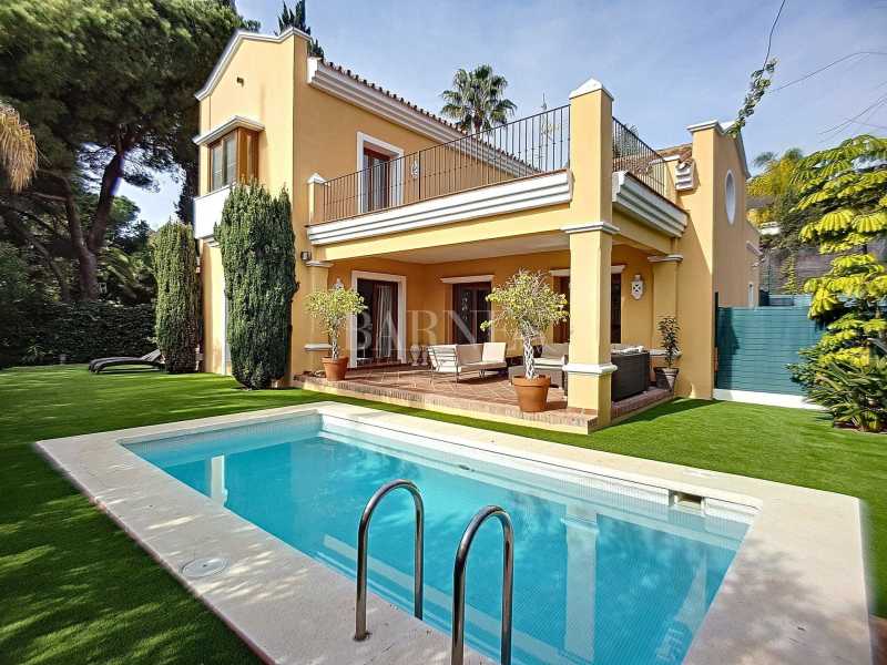 Marbella  - Villa 20 Cuartos 5 Habitaciones