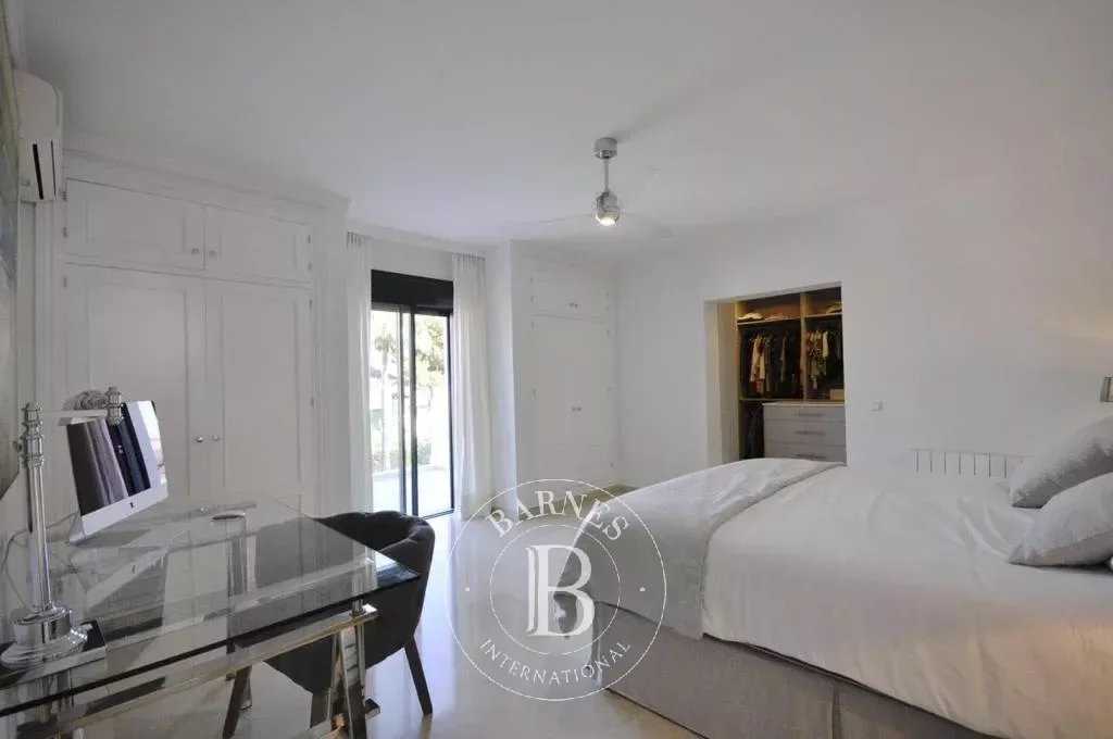 Marbella  - Villa 6 Bedrooms
